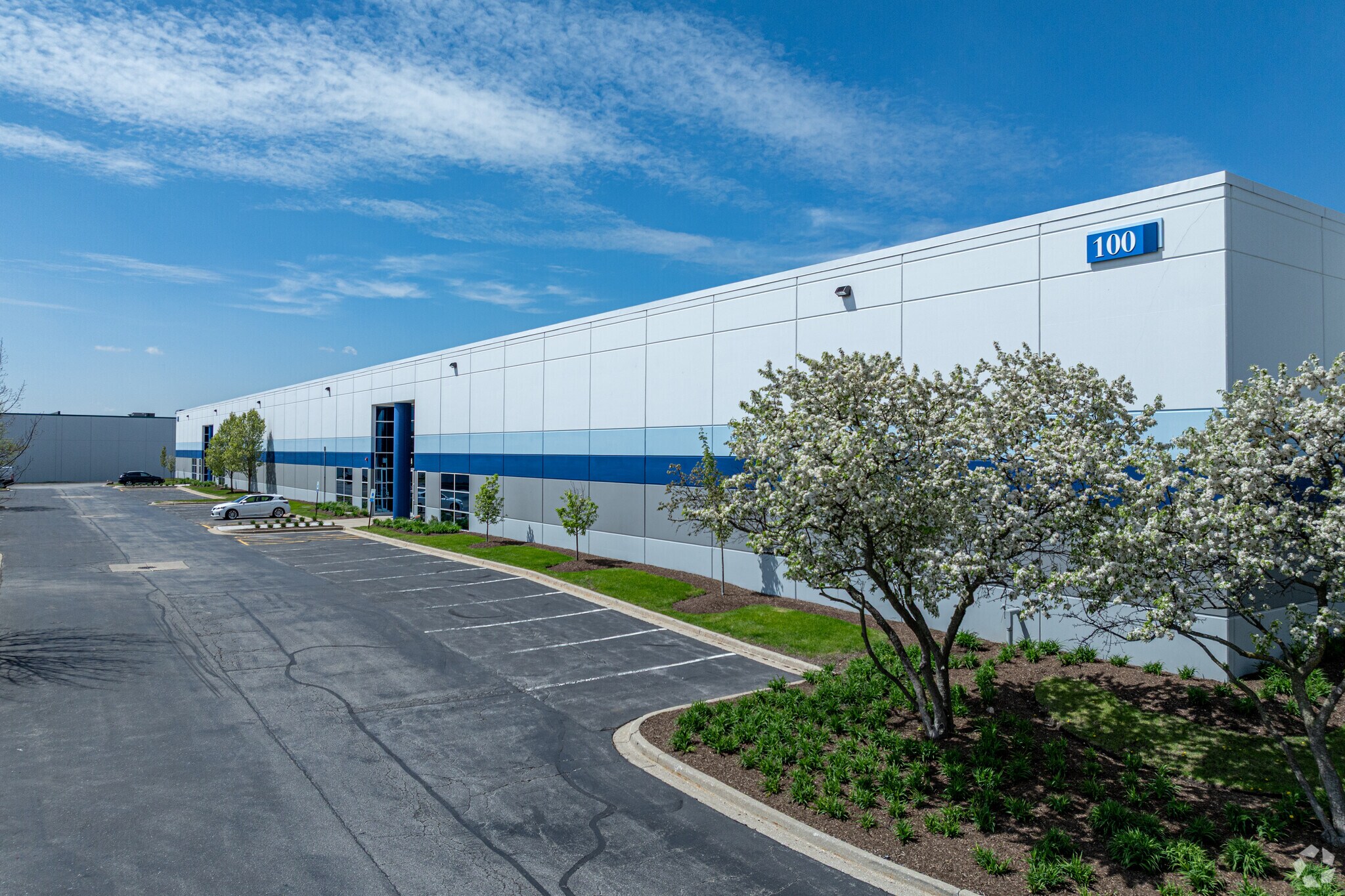 100 N Gary Ave, Roselle, IL à louer Photo principale– Image 1 sur 6