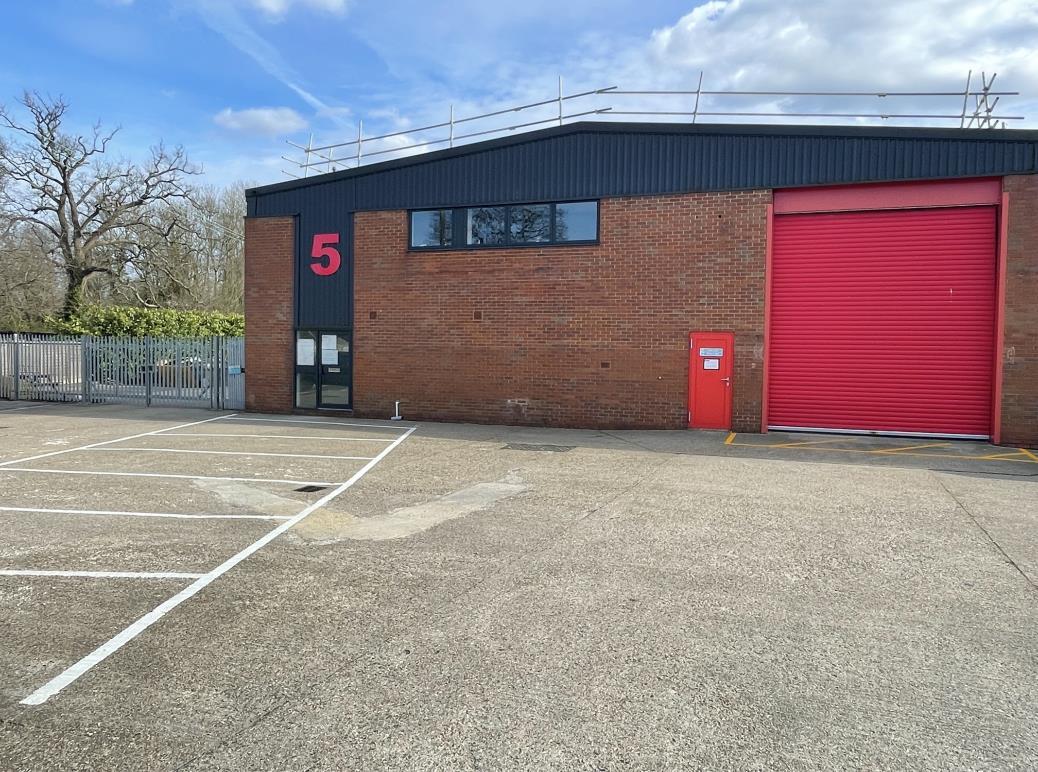 Unit 5 Deadbrook Lane, Aldershot à louer Photo de l’immeuble– Image 1 sur 5