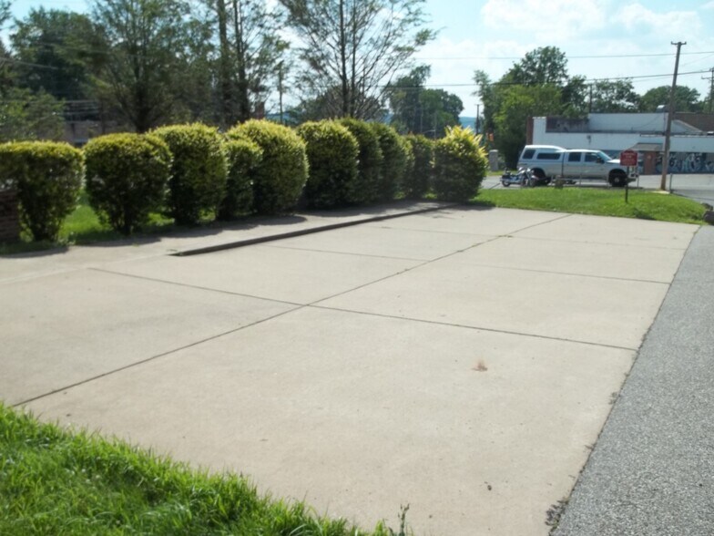 8306 Ohio River Blvd, Pittsburgh, PA à vendre - Photo de l’immeuble – Image 3 sur 20
