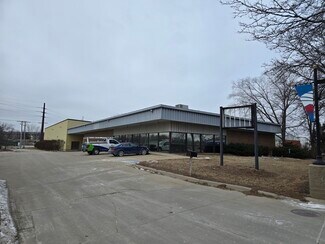 Plus de détails pour 218 2nd St, Coralville, IA - Local d’activités à vendre