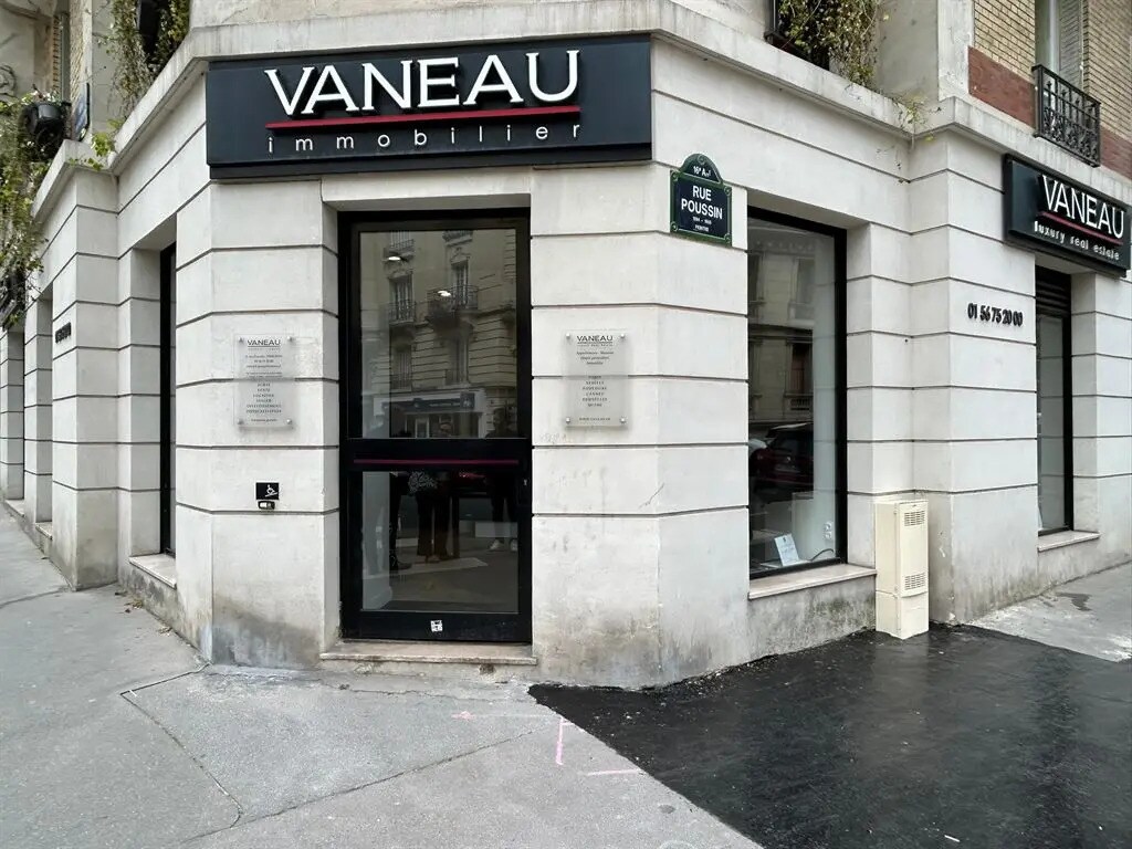 Local commercial dans Paris à louer Photo de l’immeuble– Image 1 sur 6