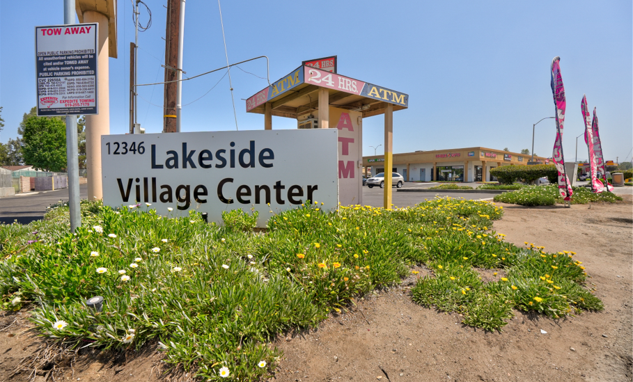 12328-12346 Woodside Ave, Lakeside, CA à vendre - Photo de l’immeuble – Image 3 sur 14