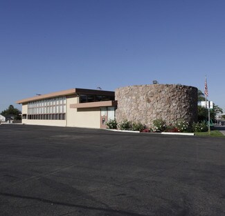 Plus de détails pour 10422 Garden Grove Blvd, Garden Grove, CA - Local commercial à vendre
