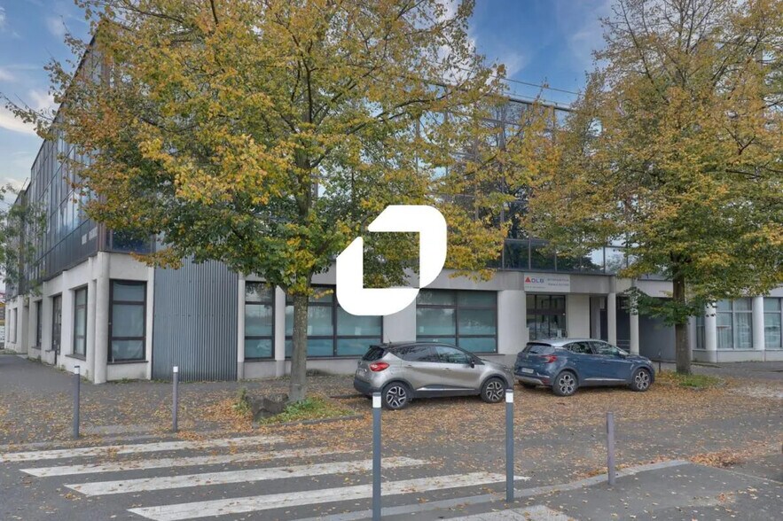 Bureau dans Bonneuil-sur-Marne à louer - Photo de l’immeuble – Image 1 sur 4