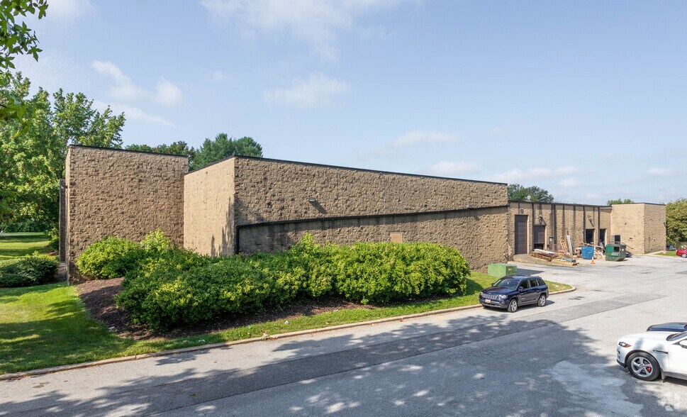 9005 Red Branch Rd, Columbia, MD à louer - Photo de l’immeuble – Image 1 sur 5