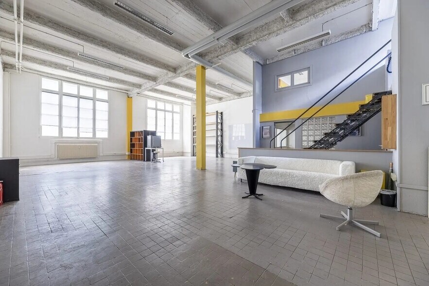 Bureau dans Montreuil à vendre - Photo de l’immeuble – Image 2 sur 10