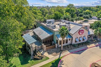 Plus de détails pour 520 Harvey Rd, College Station, TX - Local commercial à louer