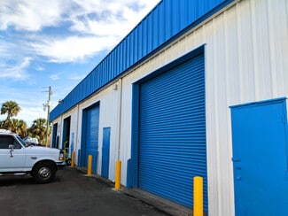 Plus de détails pour 1501-1503 Lake Dr, Cocoa, FL - Industriel/Logistique à louer