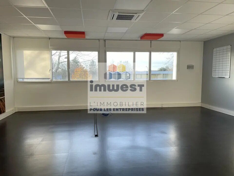 Bureau dans Rennes à louer Photo de l’immeuble– Image 1 sur 5