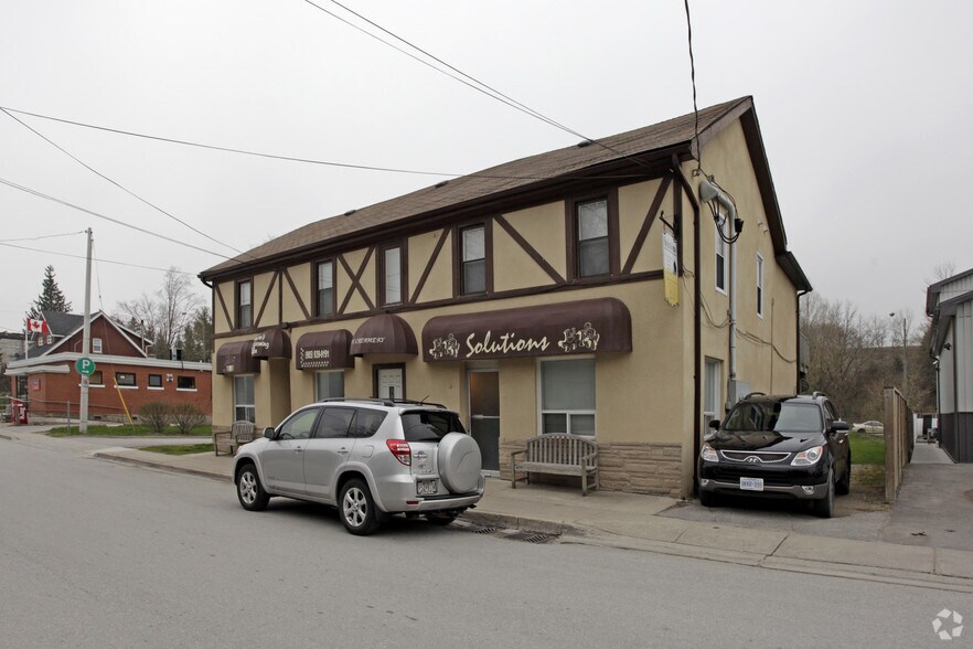 203 Main St, Schomberg, ON à louer - Photo de l’immeuble – Image 2 sur 2