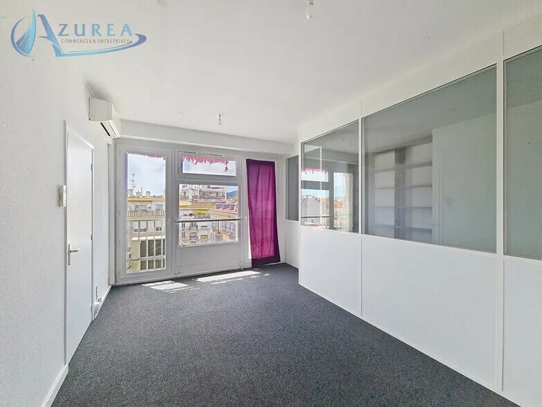 Bureau dans Nice à louer - Photo de l’immeuble – Image 2 sur 8