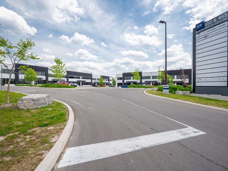 465 Harry Walker Pky S, Newmarket, ON à vendre - Photo de l’immeuble – Image 3 sur 13