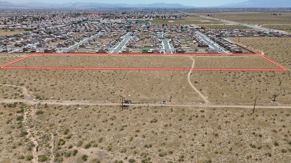 0 Saddleback Dr, Adelanto, CA à vendre - Photo de l’immeuble – Image 2 sur 6