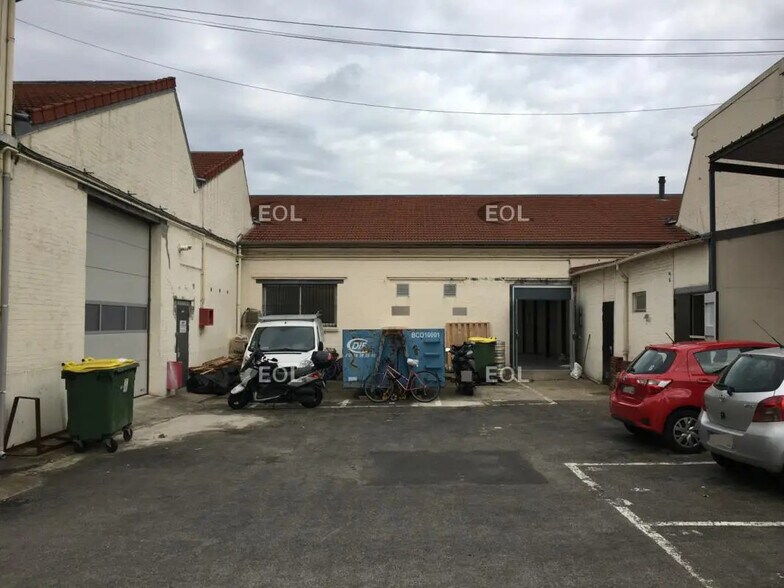 Local d’activités dans Pantin à louer - Photo de l’immeuble – Image 1 sur 4