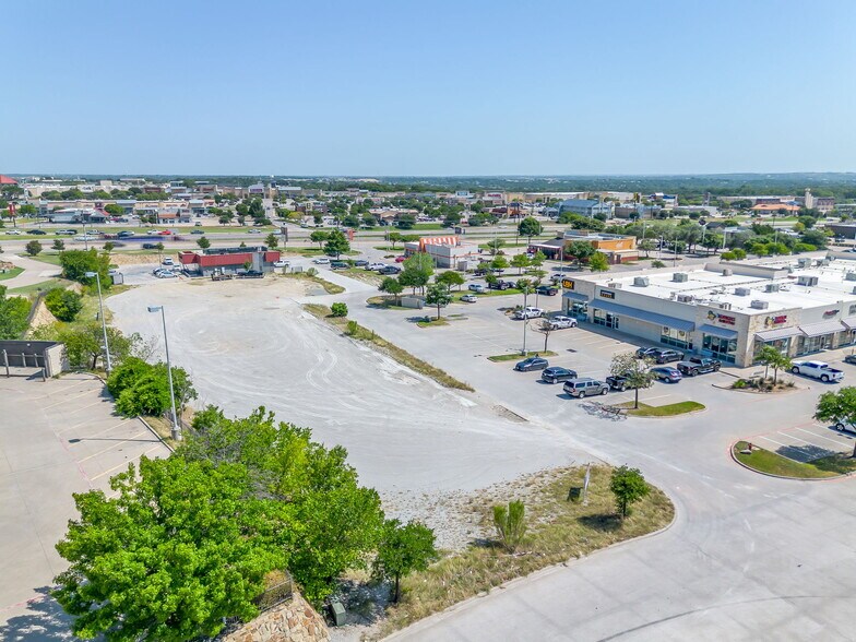 108 & 112 E Interstate 20, Weatherford, TX à vendre - Photo de l’immeuble – Image 3 sur 7