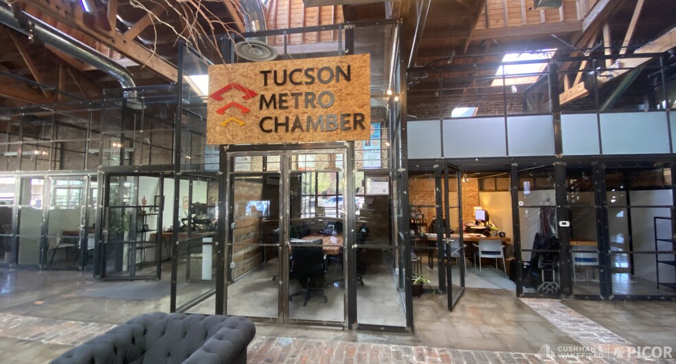 210-220 E Broadway Blvd, Tucson, AZ à louer - Photo de l’immeuble – Image 1 sur 8