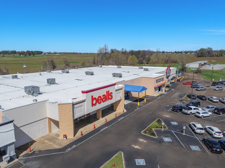 975 Hwy 51 S. Hwy, Covington, TN à vendre - Photo de l’immeuble – Image 2 sur 3