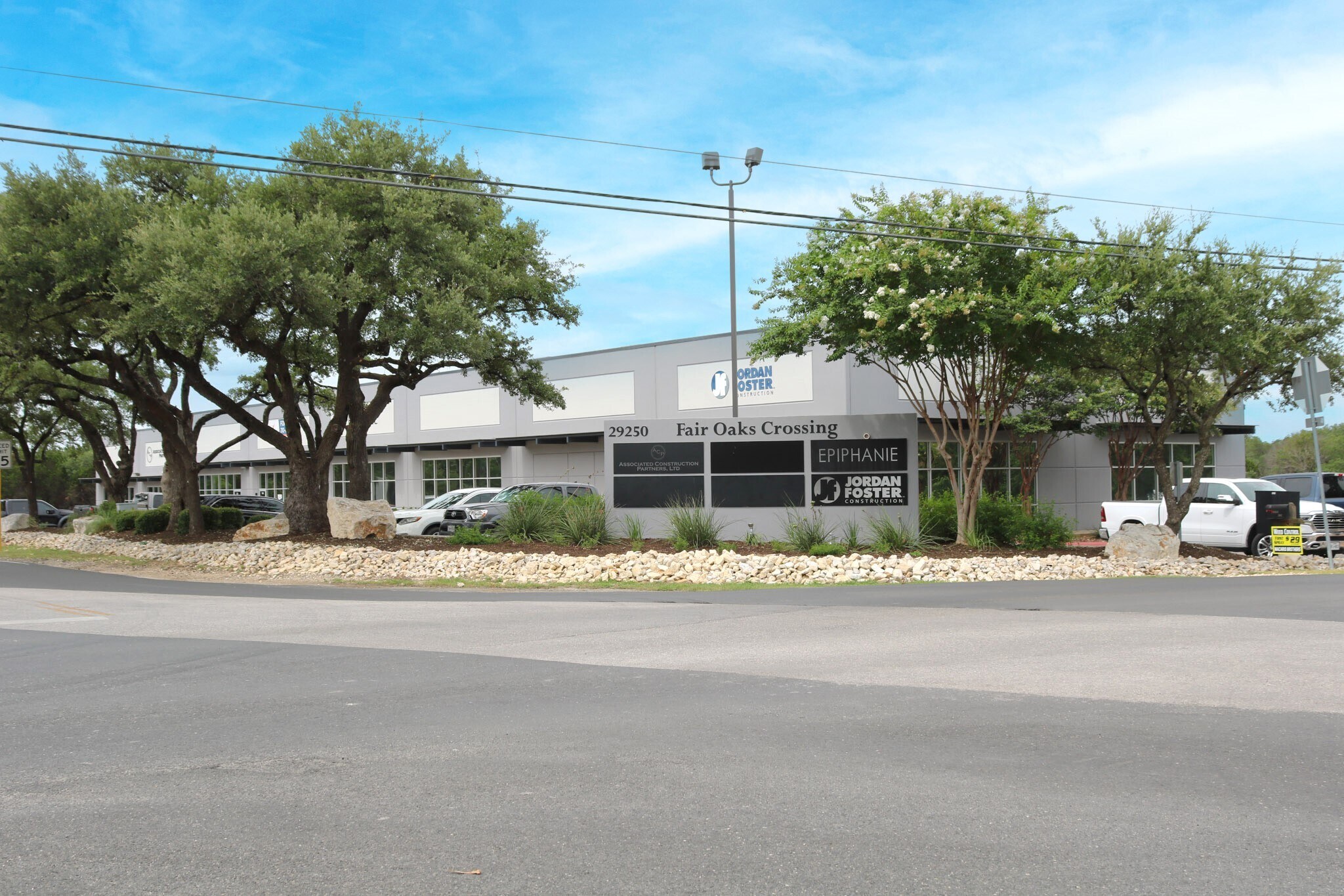 29250 Old Fredericksburg Rd, Boerne, TX à louer Photo principale– Image 1 sur 6