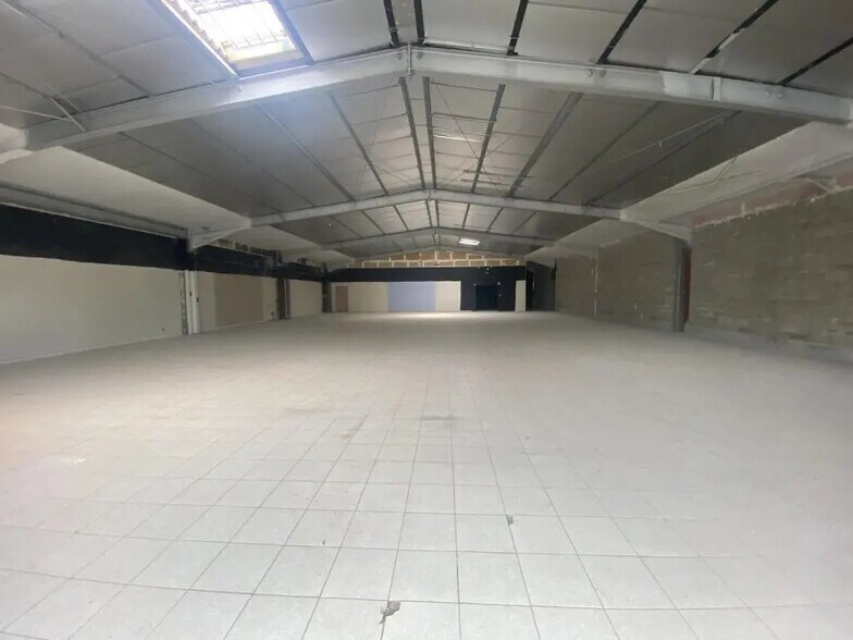 Local commercial dans GONFREVILLE-L'ORCHER à louer - Photo de l’immeuble – Image 2 sur 8