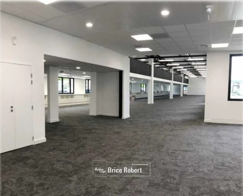 Bureau dans Vénissieux à louer Photo intérieure– Image 1 sur 17