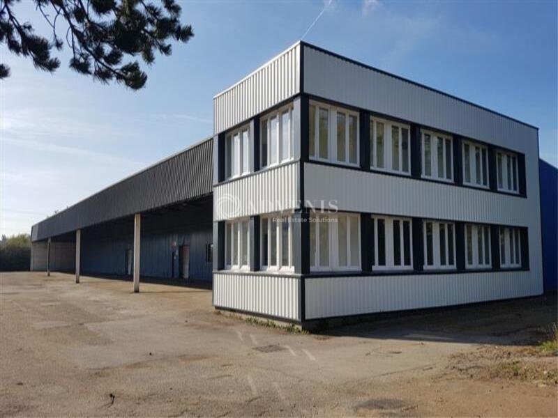 Industriel/Logistique dans Coignières à louer Photo de l’immeuble– Image 1 sur 5