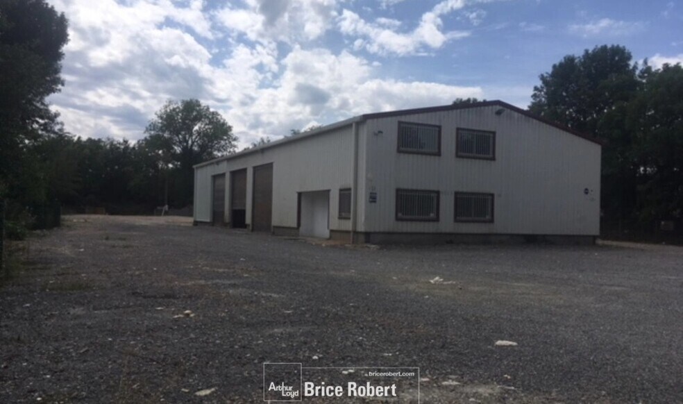 Industriel/Logistique dans Lozanne à vendre - Photo de l’immeuble – Image 3 sur 3