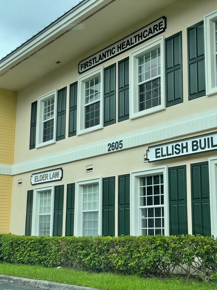 2605 W Atlantic Ave, Delray Beach, FL à louer - Photo de l’immeuble – Image 3 sur 18