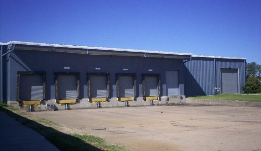 2900 Baldwin Rd, Greenwood, MS à louer - Photo de l’immeuble – Image 3 sur 4