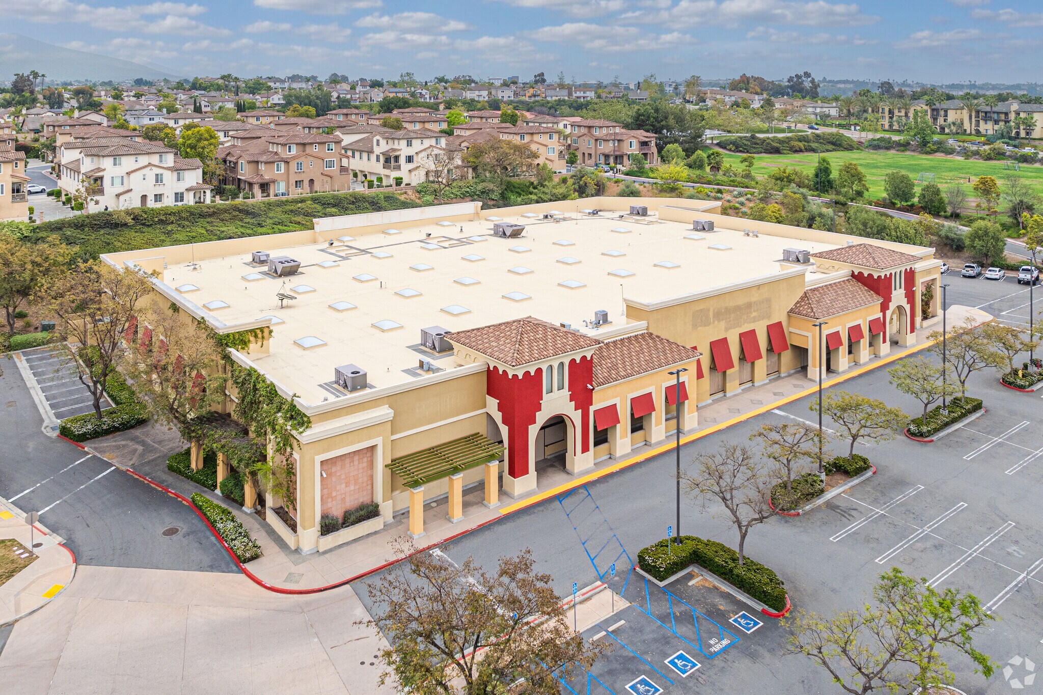 2310 Proctor Valley Rd, Chula Vista, CA à vendre Photo principale– Image 1 sur 5