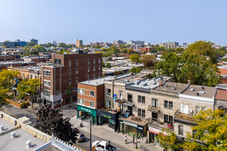 807-813 Av Du Mont-Royal E, Montréal, QC - VUE AÉRIENNE  vue de carte