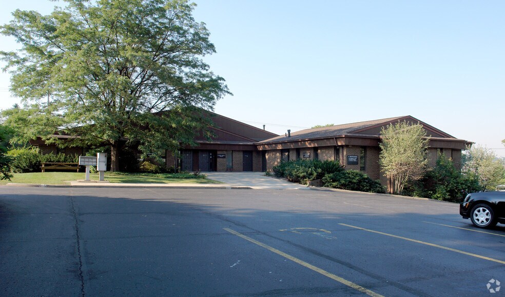 1515 Portage St NW, Canton, OH à louer - Photo de l’immeuble – Image 2 sur 5