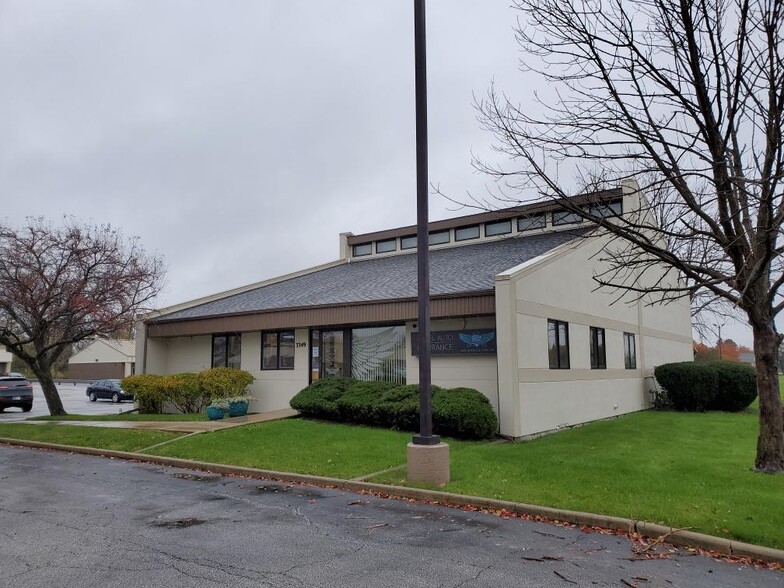 3349 Willowcreek Rd, Portage, IN à louer - Photo de l’immeuble – Image 1 sur 3