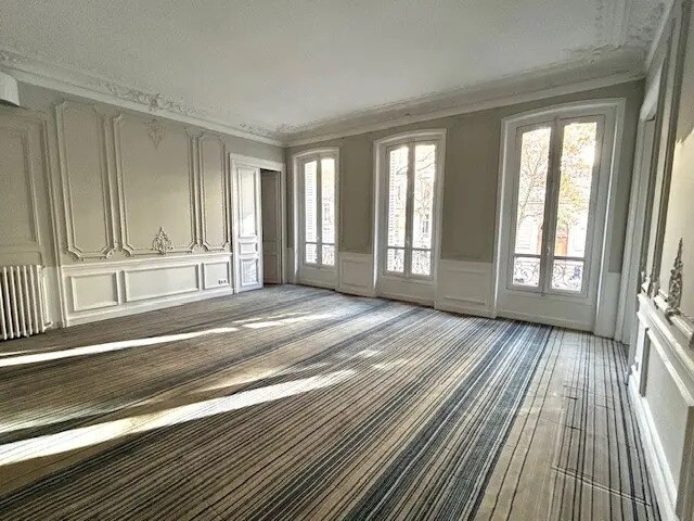 Bureau dans Paris à louer - Photo de l’immeuble – Image 1 sur 15