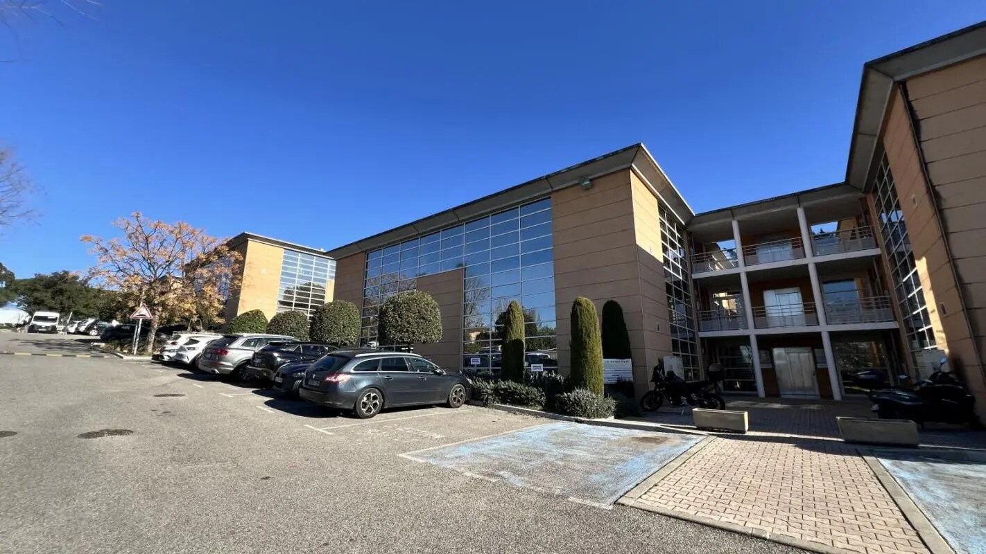 Bureau dans Marseille à louer Photo de l’immeuble– Image 1 sur 16