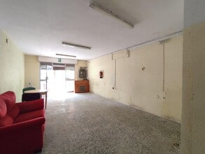 Local commercial dans Santa Perpètua de Mogoda, Barcelona à louer Photo intérieure– Image 1 sur 4