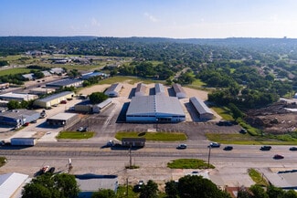 Plus de détails pour 1660 Junction Hwy, Kerrville, TX - Industriel/Logistique à louer
