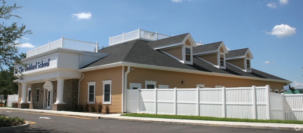 13401 Tampa Oaks Blvd, Temple Terrace, FL à vendre - Photo de l’immeuble – Image 2 sur 9