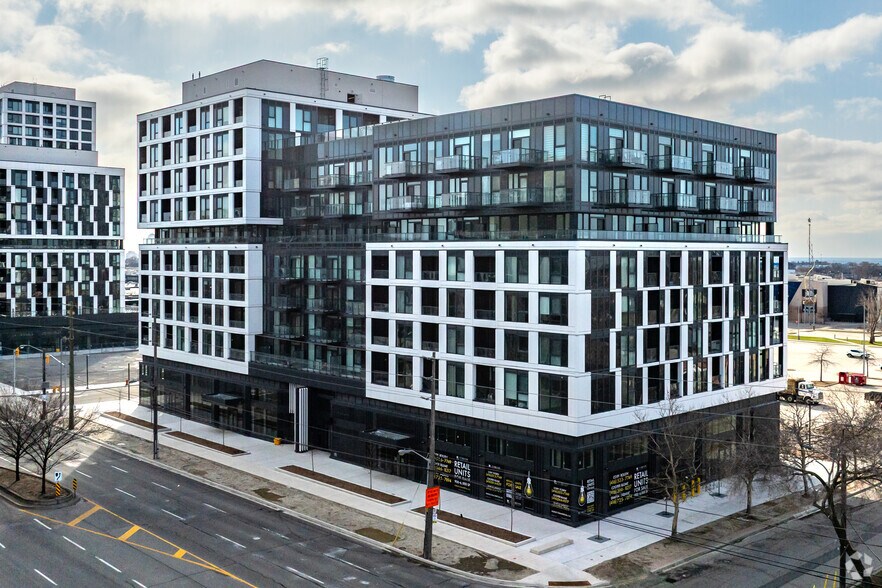1007 The Queensway, Toronto, ON à vendre - Photo de l’immeuble – Image 2 sur 3