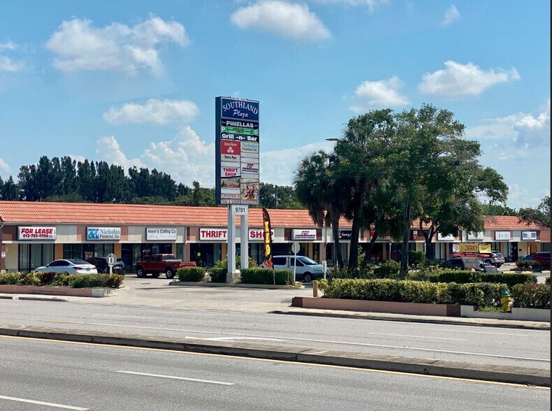 9701 66th St N, Pinellas Park, FL à louer - Photo de l’immeuble – Image 3 sur 5