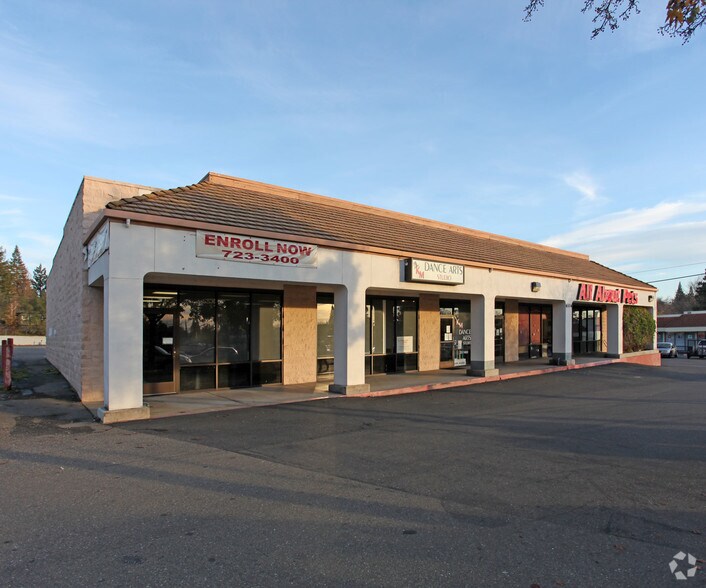 6104 San Juan Ave, Citrus Heights, CA à louer - Photo de l’immeuble – Image 2 sur 18