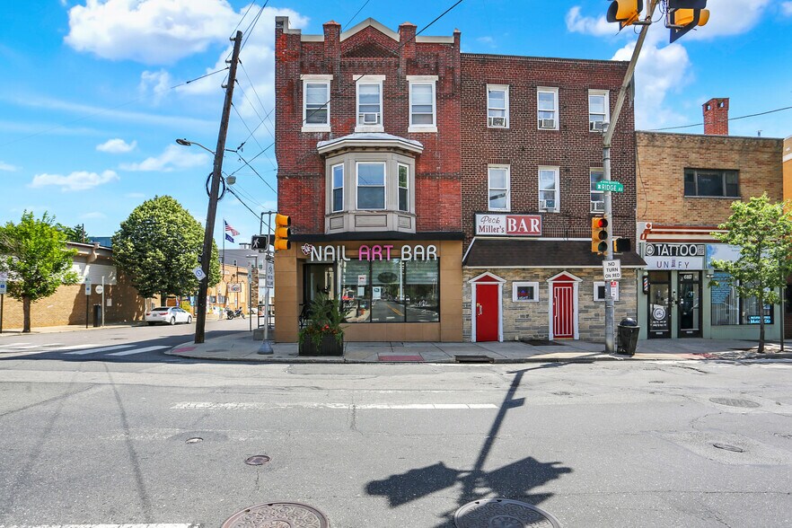 6121 Ridge Ave, Philadelphia, PA à vendre - Photo de l’immeuble – Image 1 sur 28