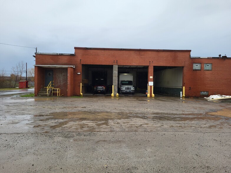 3817 Lake Shore Dr E, Dunkirk, NY à louer - Photo de l’immeuble – Image 2 sur 11