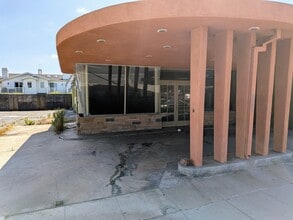 126 N Catalina Ave, Redondo Beach, CA à louer Photo de l’immeuble– Image 2 sur 3