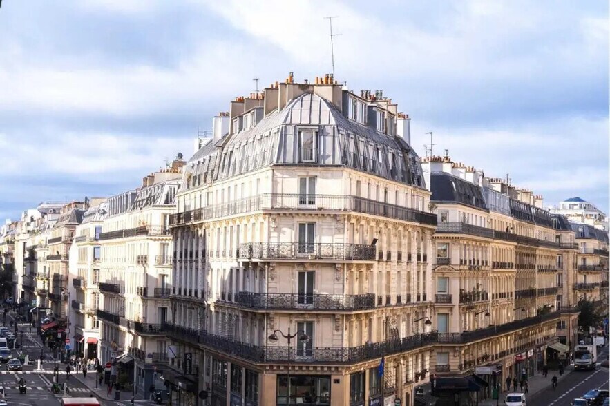 66 Rue La Fayette, Paris à louer - Photo de l’immeuble – Image 3 sur 20