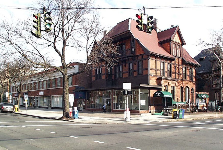 97-107 Whitney Ave, New Haven, CT à louer - Photo de l’immeuble – Image 2 sur 13