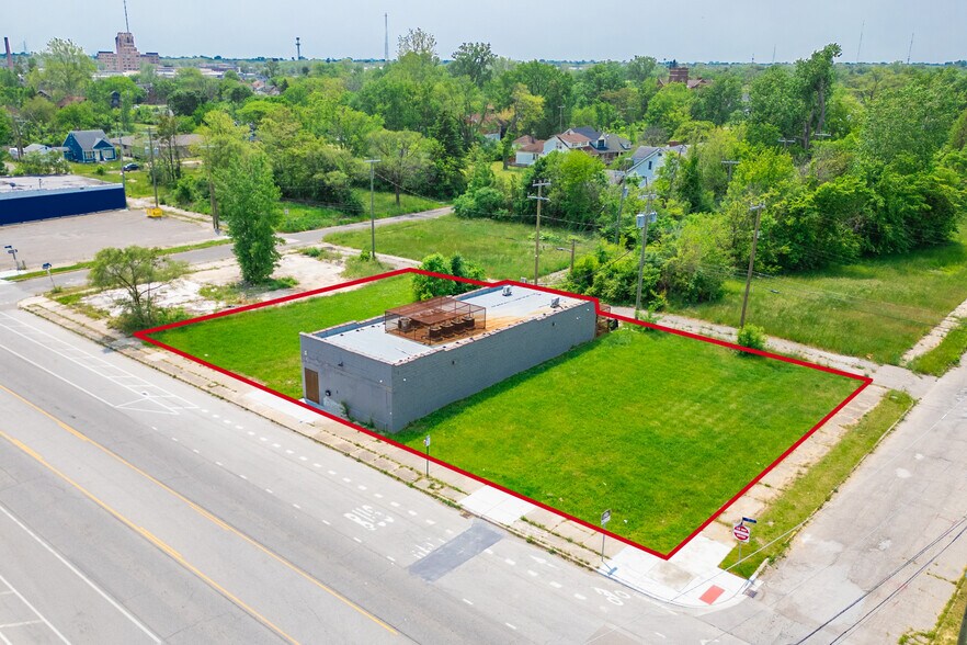 16445 Hamilton Ave, Highland Park, MI à vendre - Photo de l’immeuble – Image 1 sur 6