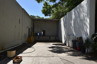 1211 Tech Blvd, Tampa, FL à louer Photo de l’immeuble– Image 2 sur 6