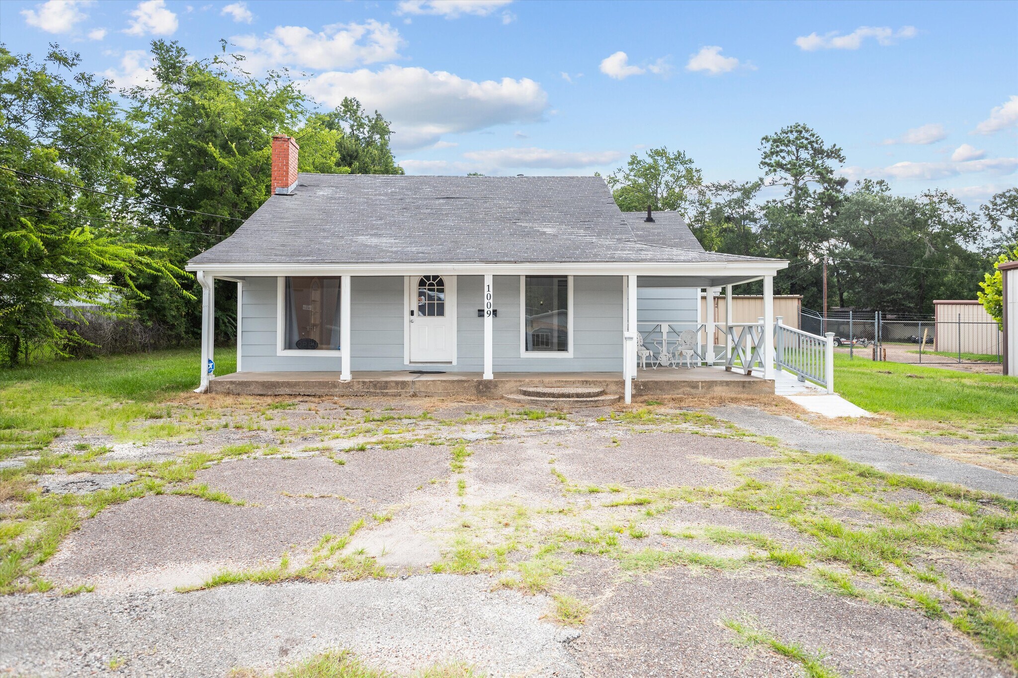 1009 E Denman Ave, Lufkin, TX à vendre Photo principale– Image 1 sur 17