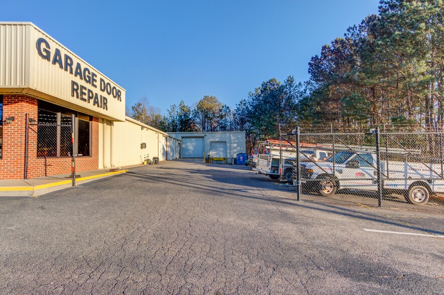 3743 Old Flowery Branch Rd, Oakwood, GA à louer - Photo de l’immeuble – Image 3 sur 25
