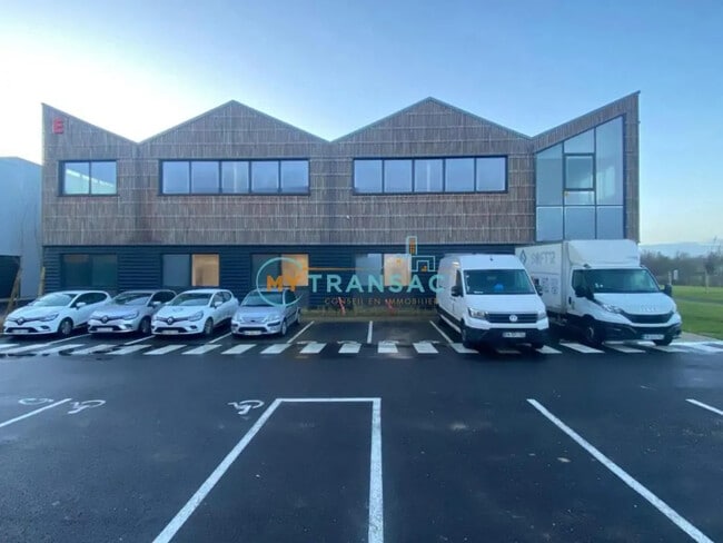 Plus de détails pour Local d’activités à vendre